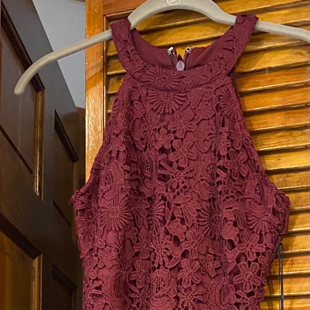 Burgundy short lace dress
